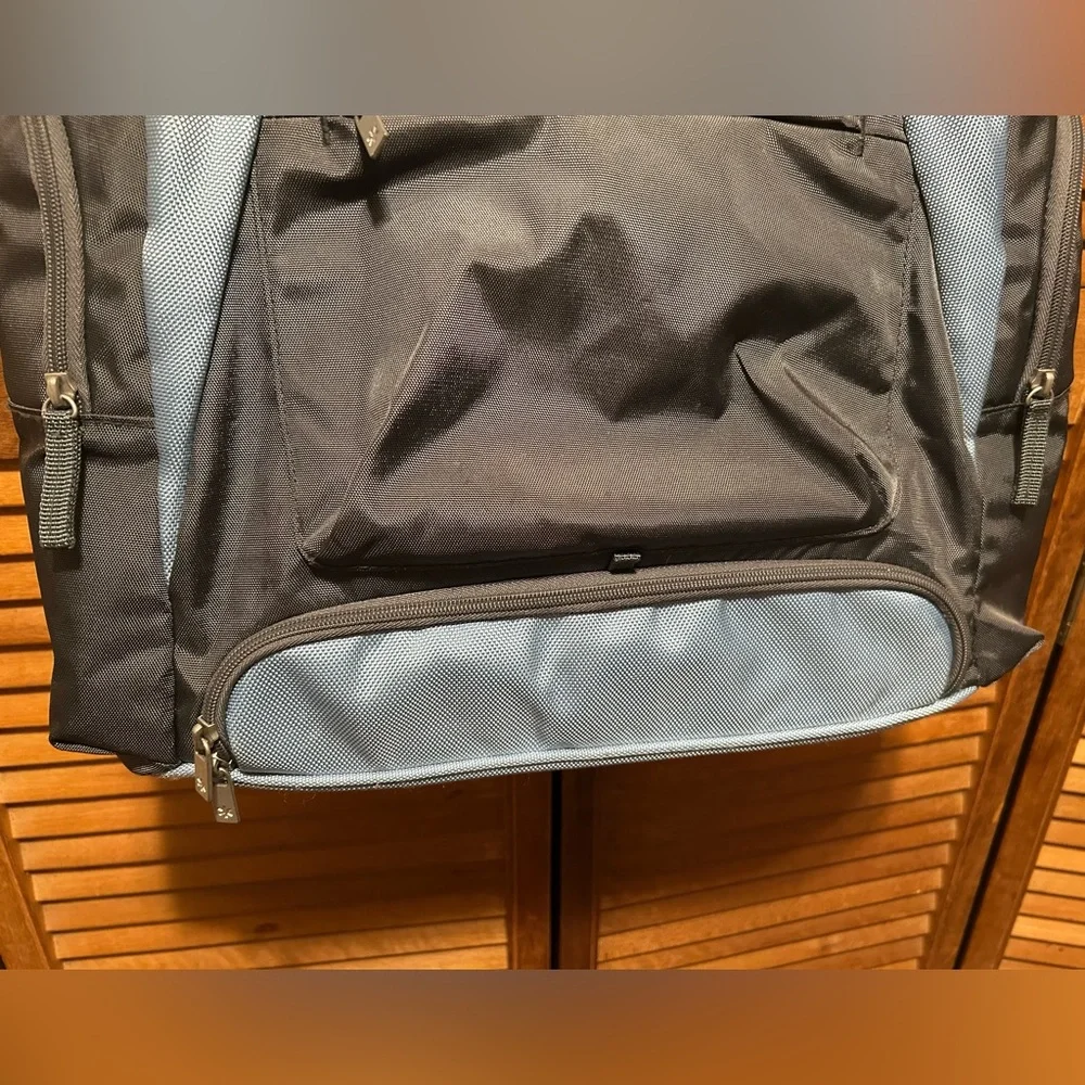 Skip Hop Black and Gray Diaper Bag
